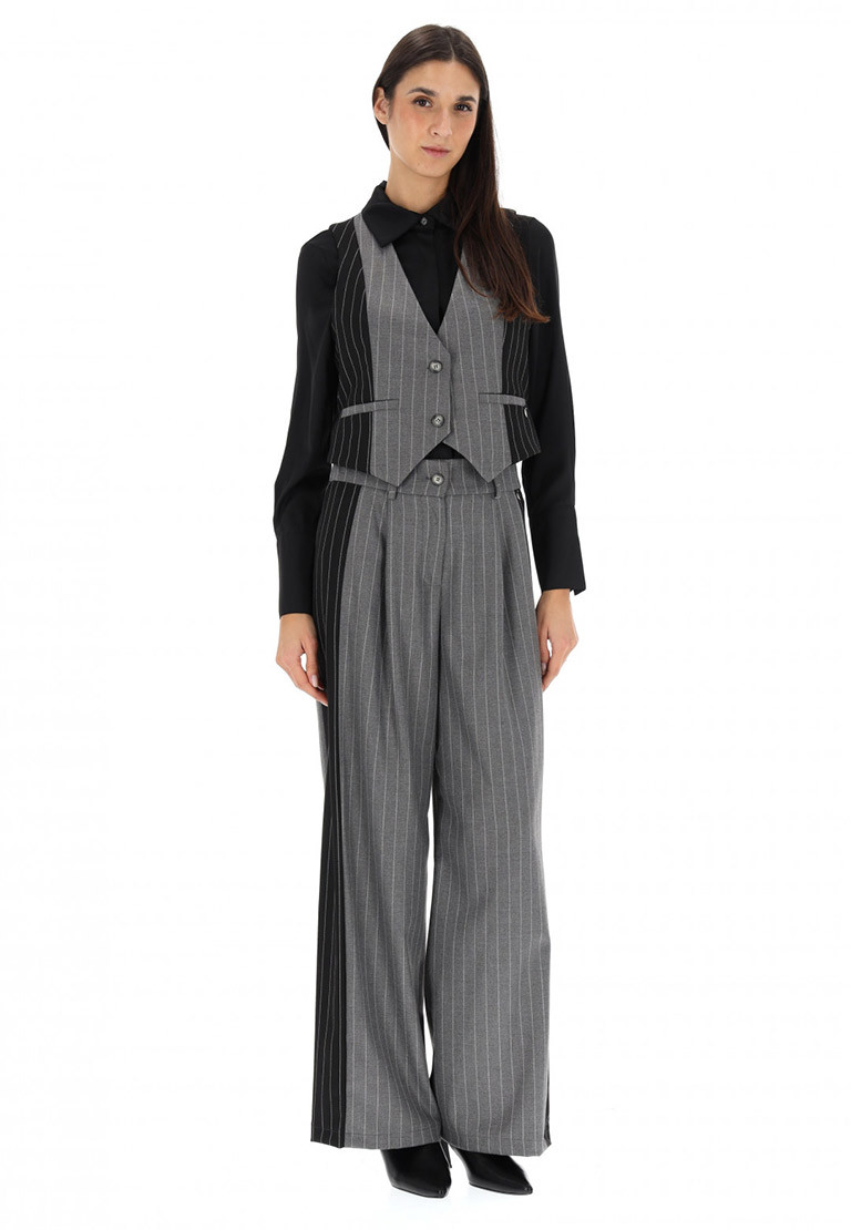 Gilet-gessato-bicolor-èks-donna.jpg